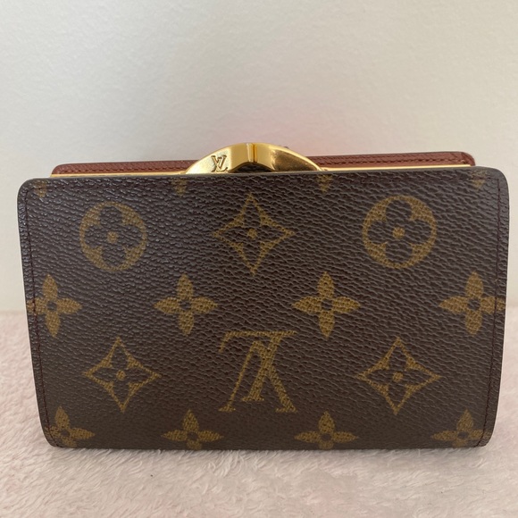Louis Vuitton Handbags - LOUIS VUITTON MONOGRAM VIENNOIS WALLET
